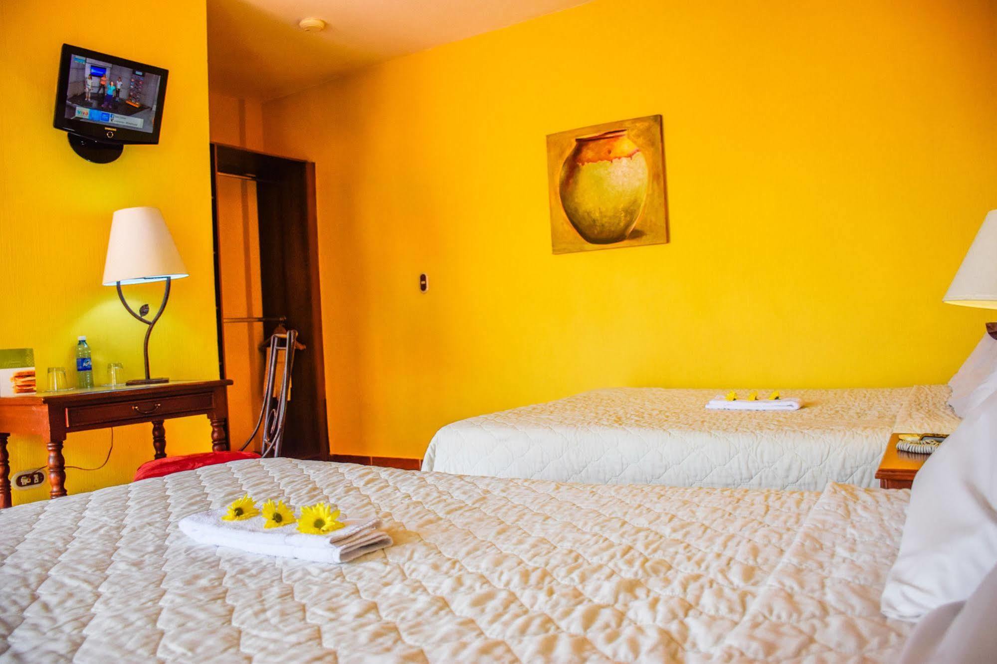 Hotel Villa Terra San Salvador Esterno foto